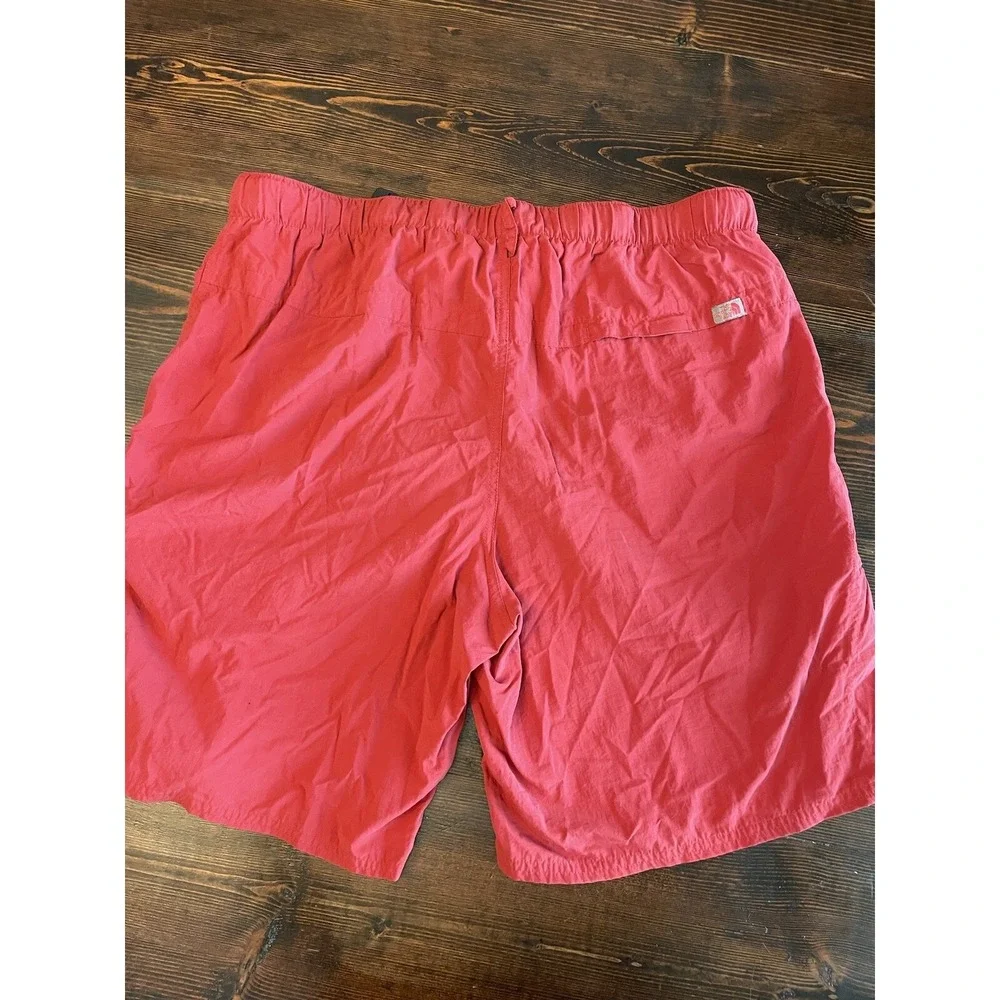 The North Face Mens Hybrid Shorts Hiking Swiming Red *Size Large‎